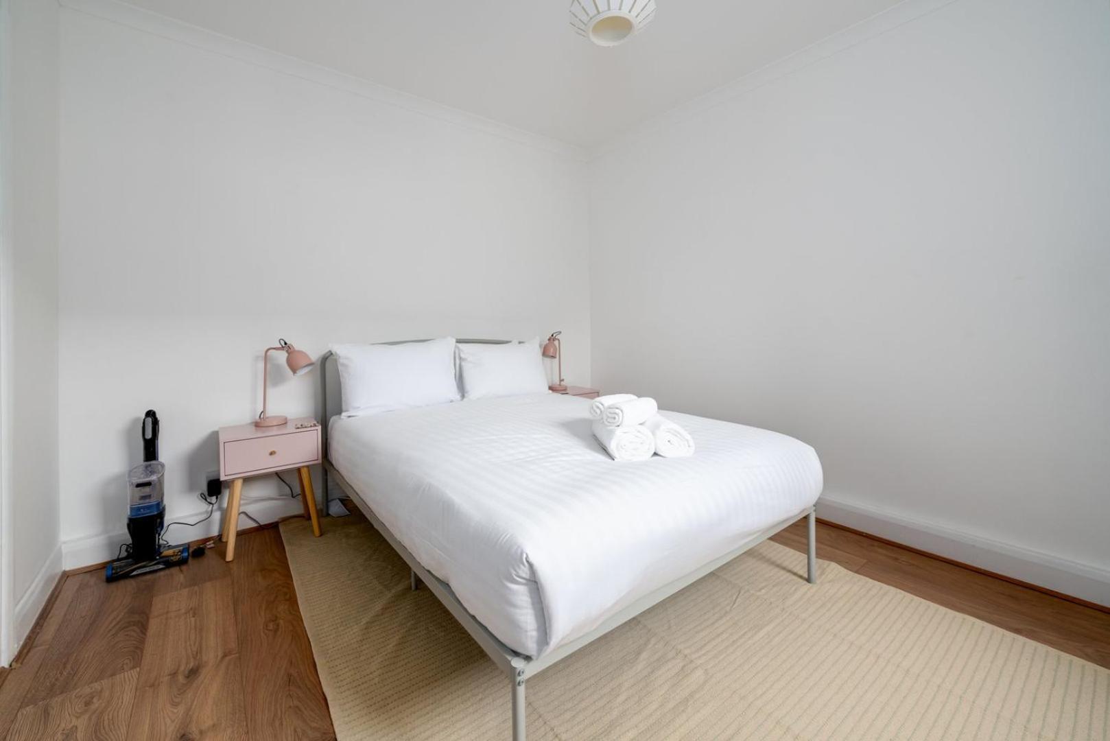 Appartamento Guestready - Modern Escape In Clapham Londra